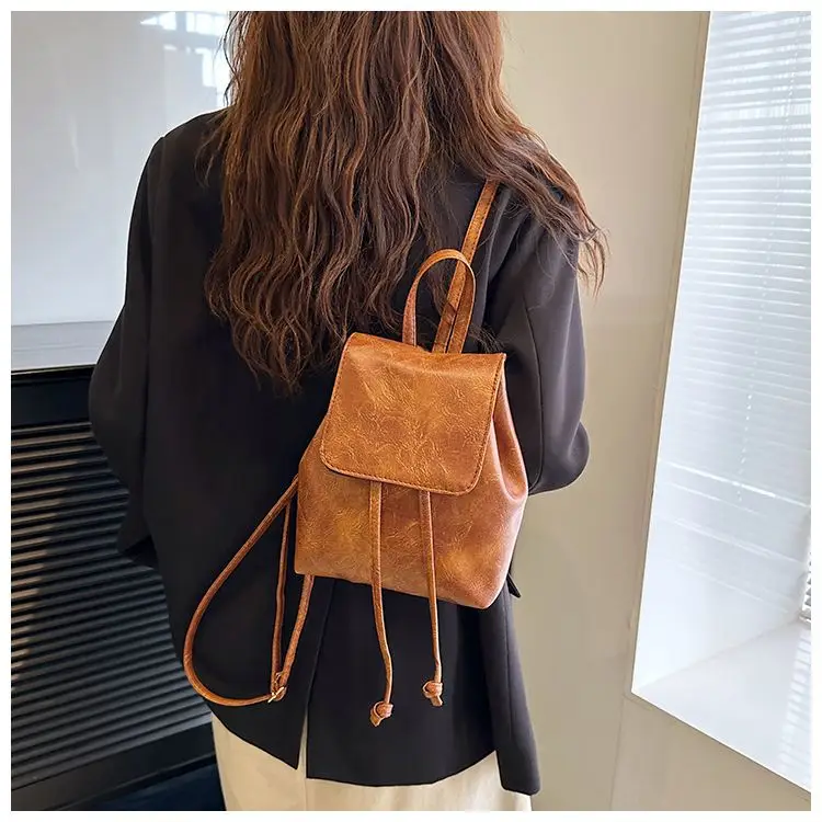 2026 Women's Brown Drawstring Shoulder Bag Spring Summer — feature 14