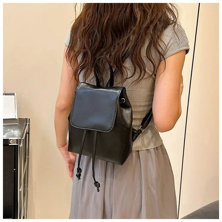 2026 Women's Brown Drawstring Shoulder Bag Spring Summer — feature 17
