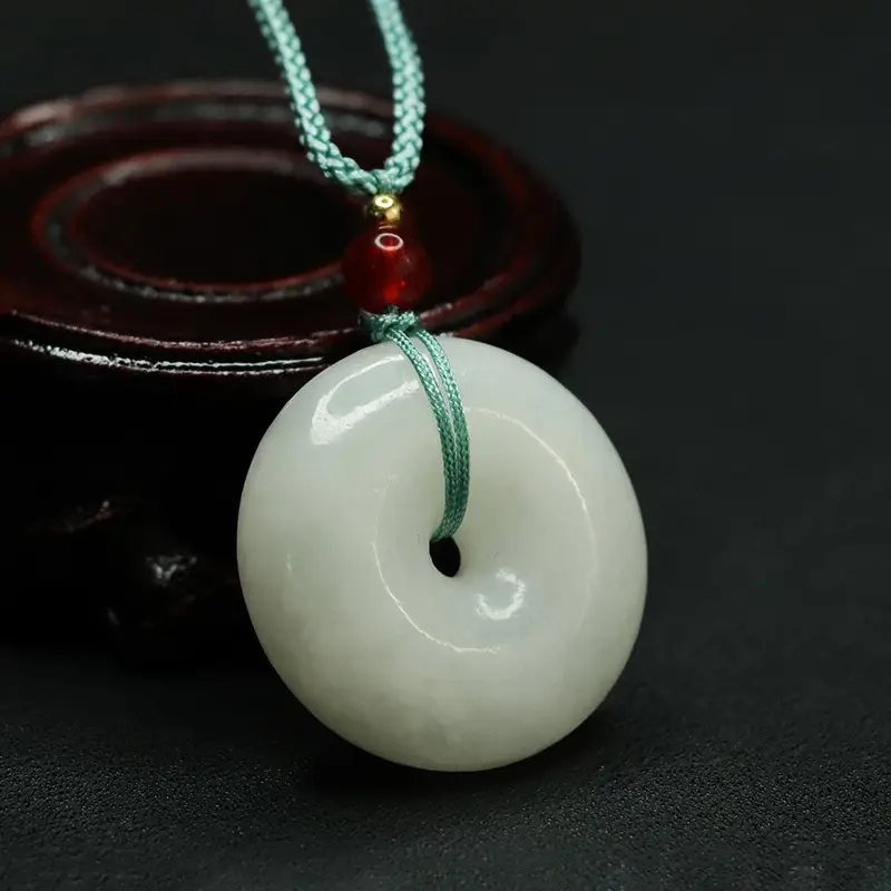Aiyu Natural Hetian Jade White Jade Buckle Jewelry — feature 5