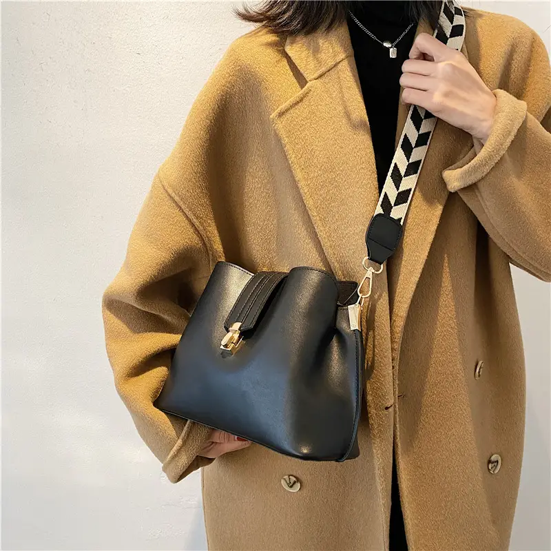 Women's Brown Leather Shoulder Bag with Adjustable Strap