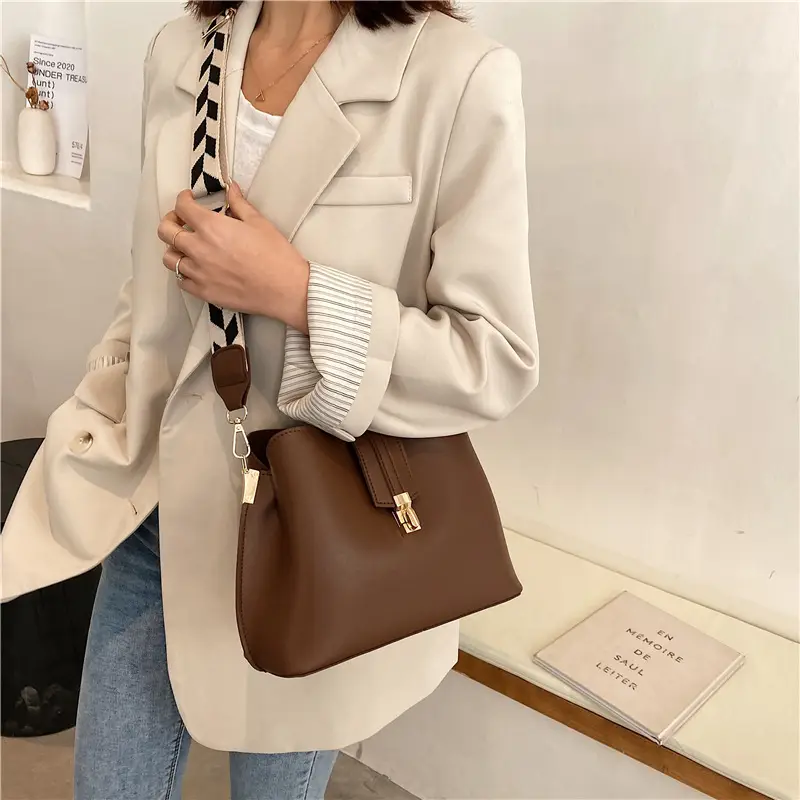 Women's Brown Leather Shoulder Bag with Adjustable Strap