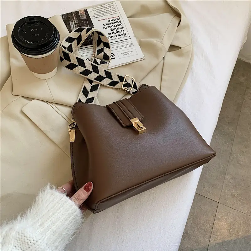 Women's Brown Leather Shoulder Bag with Adjustable Strap