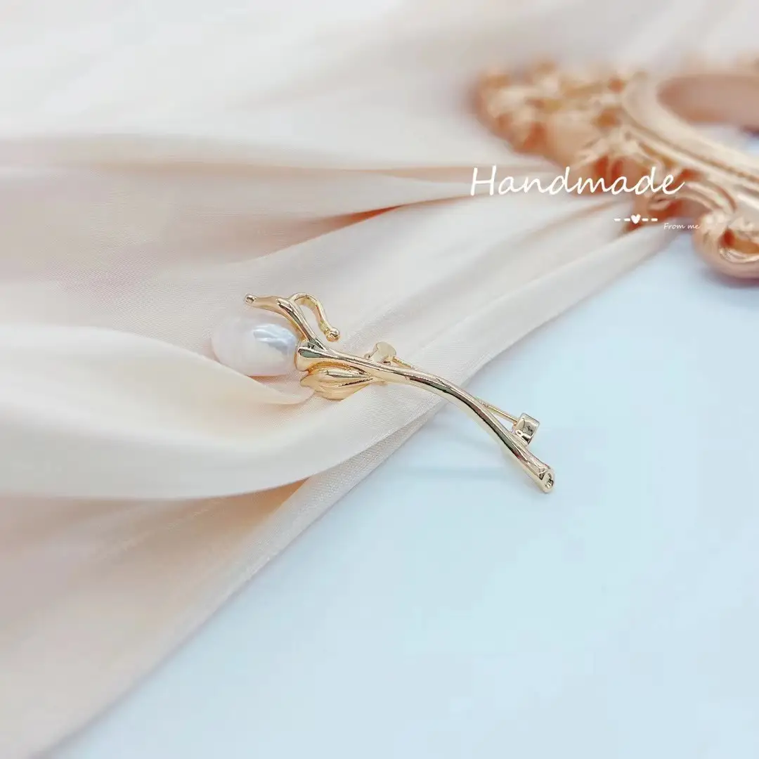 Natural Pearl Cold Style Women's Pin - Image 3
