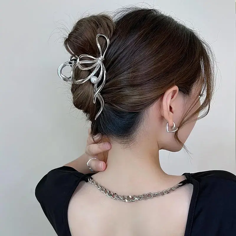 2023 New Pearl Wave Shark Clip High Sense Back Head Large Women's Internet Celebrity Summer Hairpin