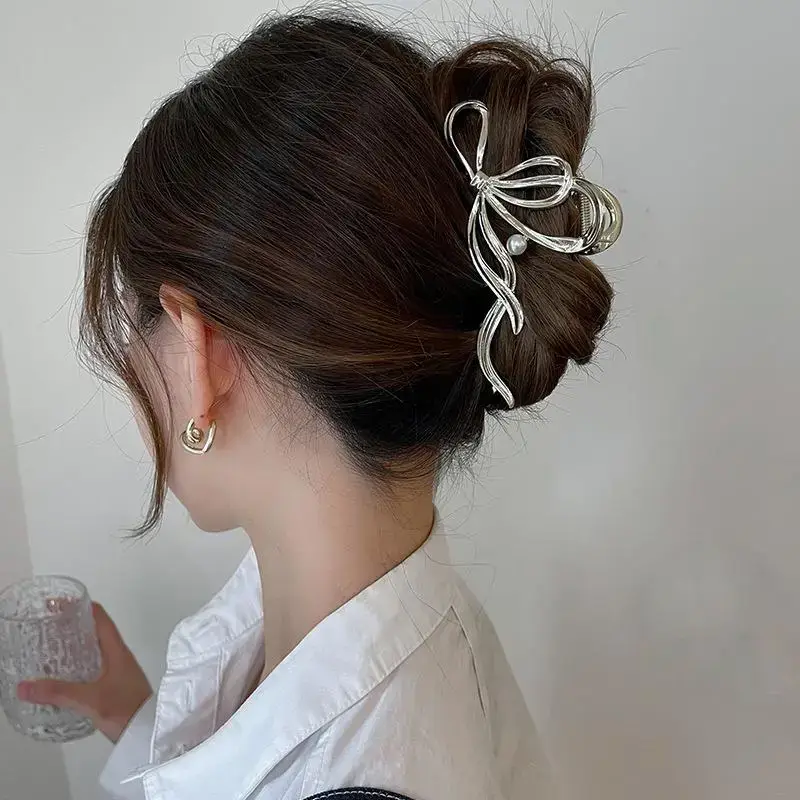 2023 New Pearl Wave Shark Clip High Sense Back Head Large Women's Internet Celebrity Summer Hairpin