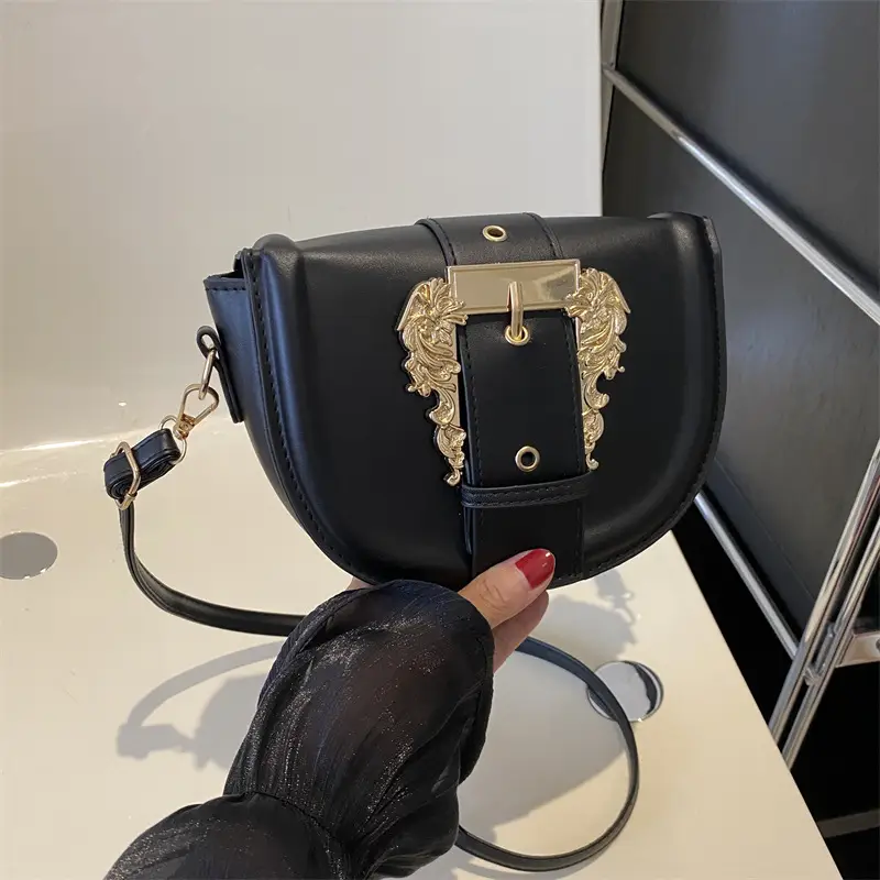 Pink Leather Shoulder Crossbody Bag with Gold Clasp - Image 7