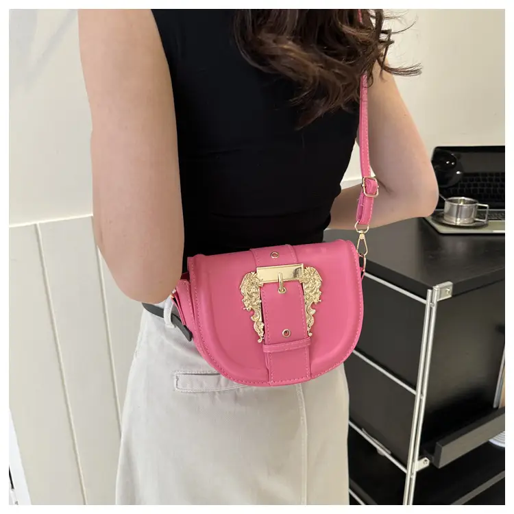 Pink Leather Shoulder Crossbody Bag with Gold Clasp — feature 10