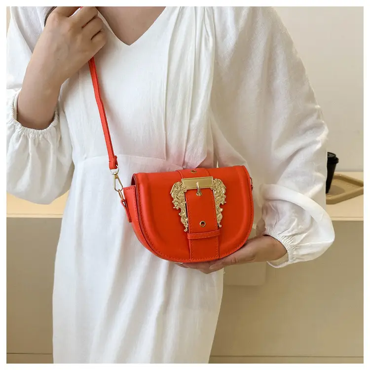 Pink Leather Shoulder Crossbody Bag with Gold Clasp — feature 15