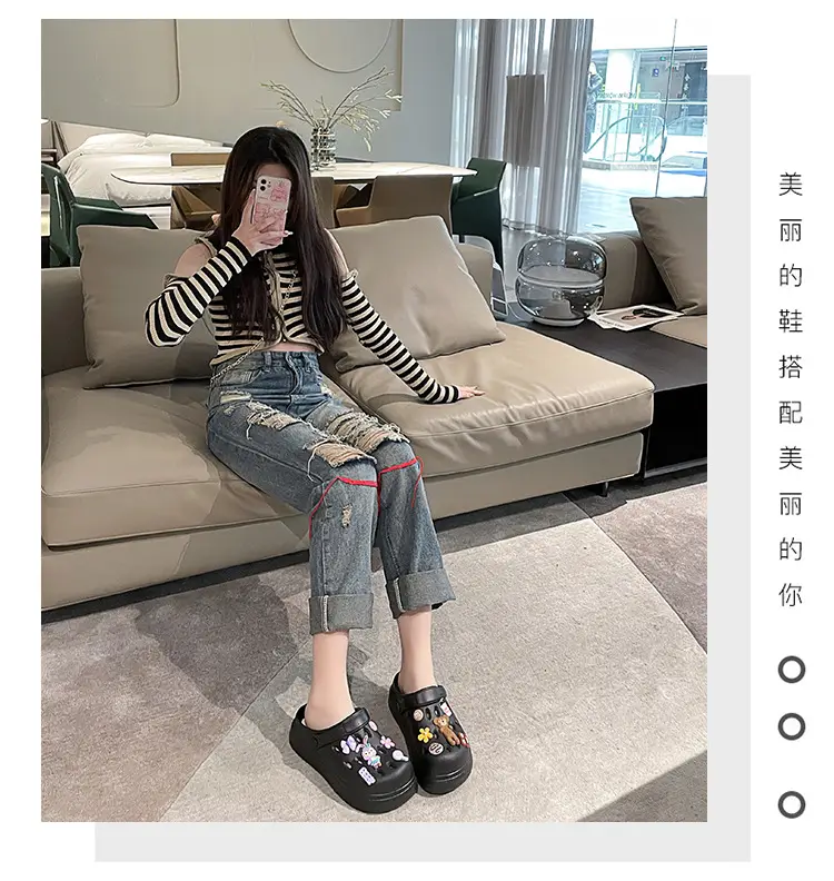 Women's Summer Soft-soled Hole Shoes Outer Wear Couple's Trendy Cute Sandals Hollow-out Sweet Shoes Nurse Slippers — feature 1