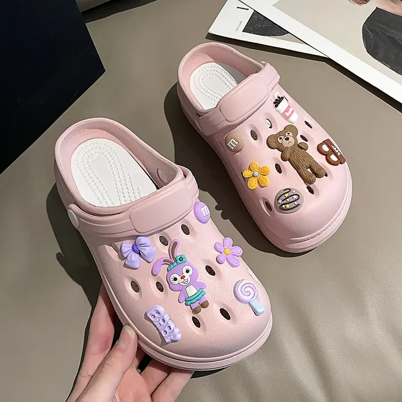 Women's Summer Soft-soled Hole Shoes Outer Wear Couple's Trendy Cute Sandals Hollow-out Sweet Shoes Nurse Slippers - Image 2