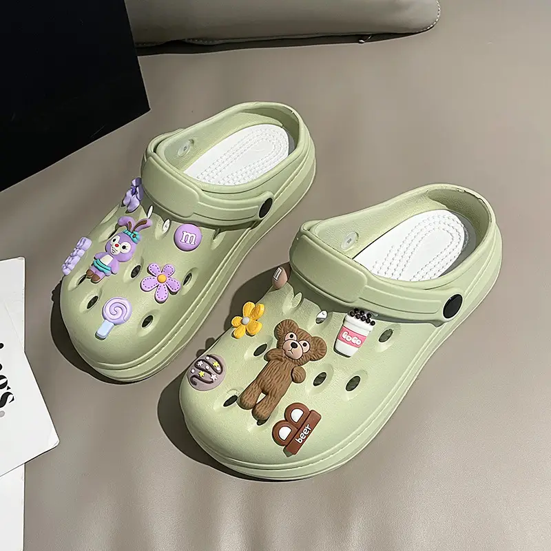 Women's Summer Soft-soled Hole Shoes Outer Wear Couple's Trendy Cute Sandals Hollow-out Sweet Shoes Nurse Slippers - Image 3