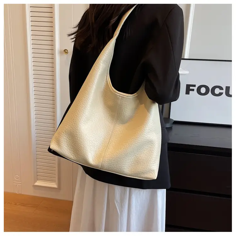 Women's Large Capacity Beige Shoulder Bag 2023 — feature 17