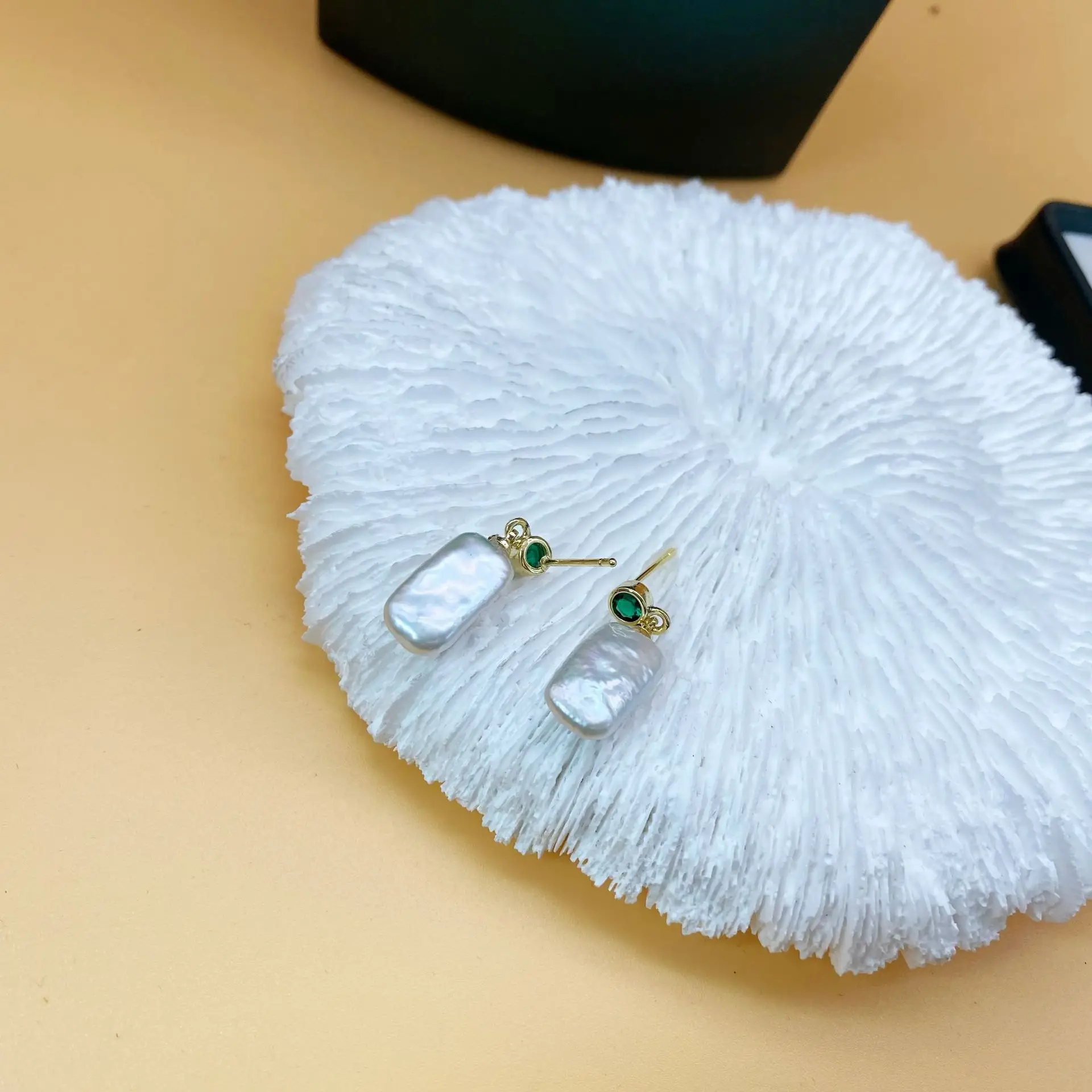 Women's Natural Freshwater Loquat Earrings Set — feature 5