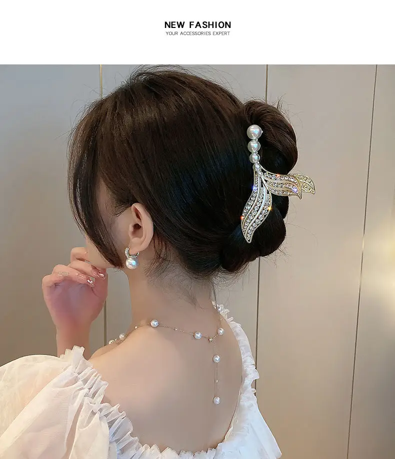 Antique Pearl Fish Tail Hairpin Clip — feature 4