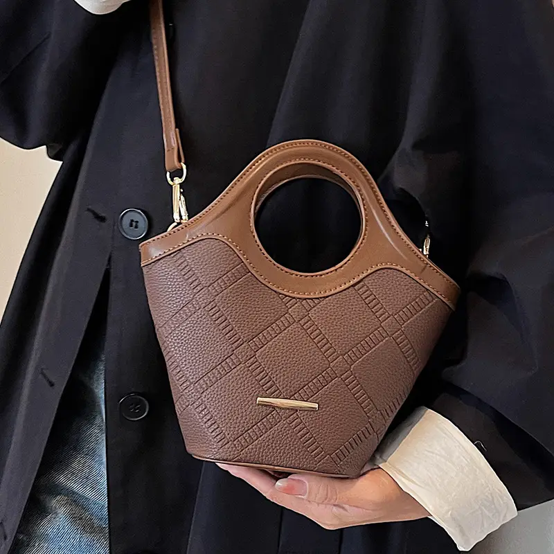 Trendy Women's Brown Croc Texture Shoulder Crossbody Bag