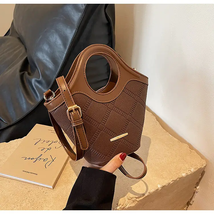 Trendy Women's Brown Croc Texture Shoulder Crossbody Bag — feature 20