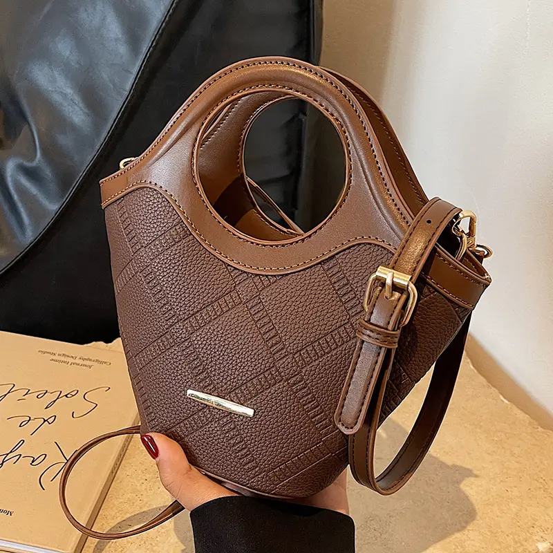 Trendy Women's Brown Croc Texture Shoulder Crossbody Bag