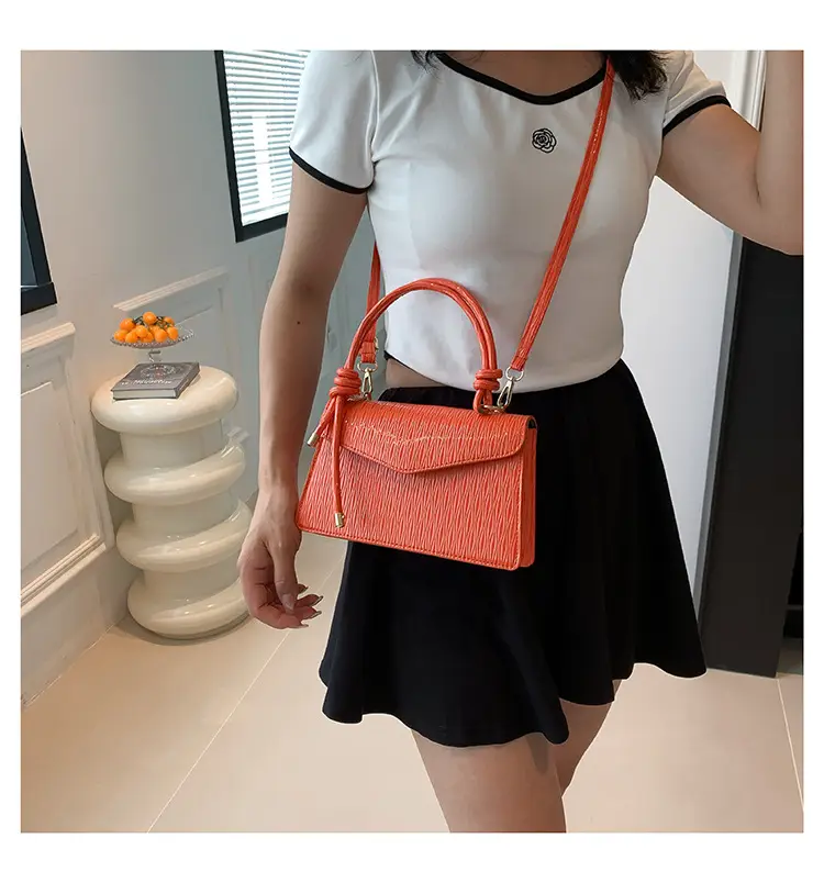 Elegant Beige Square Shoulder Bag 2023 Summer — feature 9