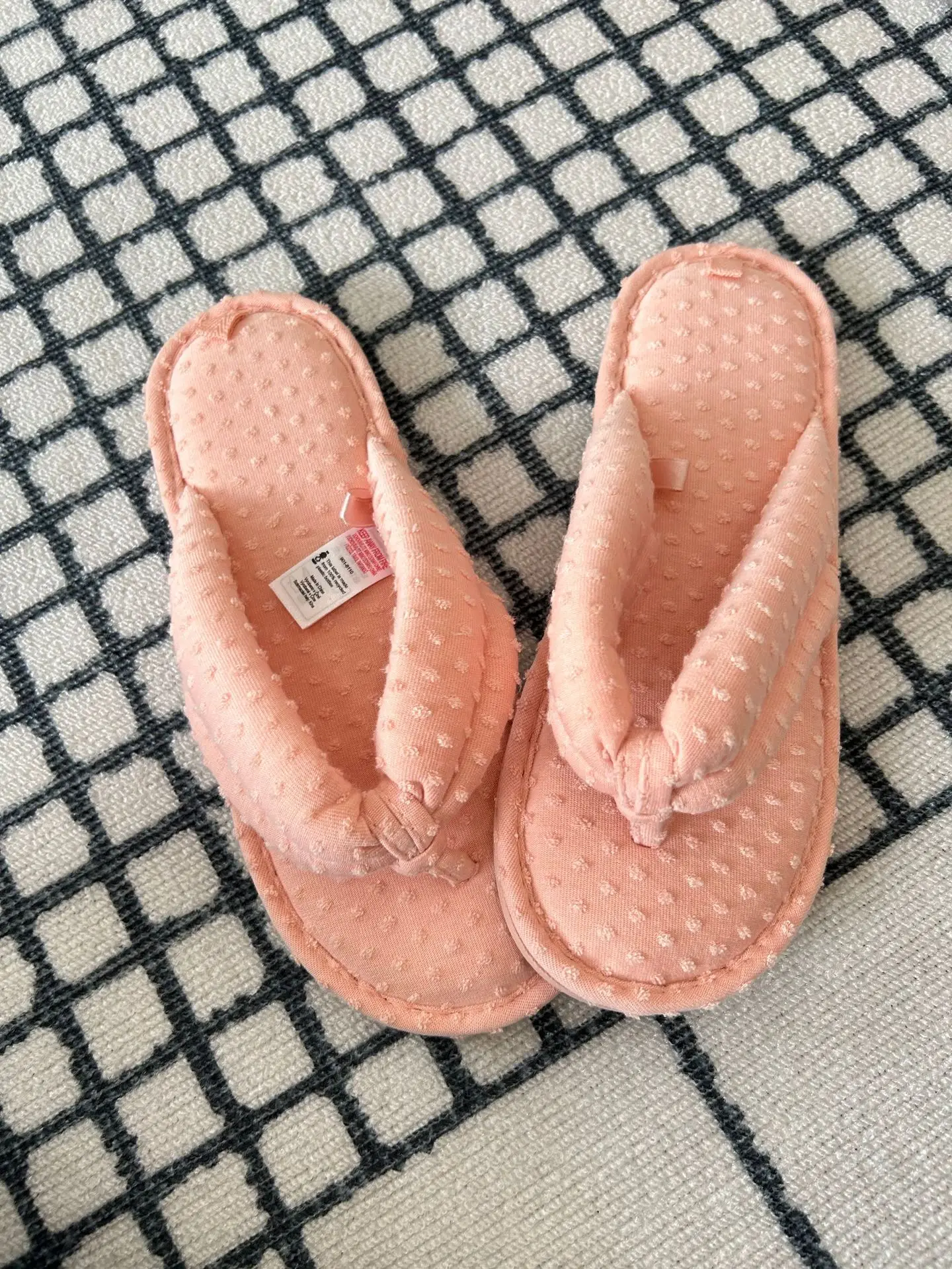 Women's Pink Cotton Flip Flops with Dot Pattern — feature 3