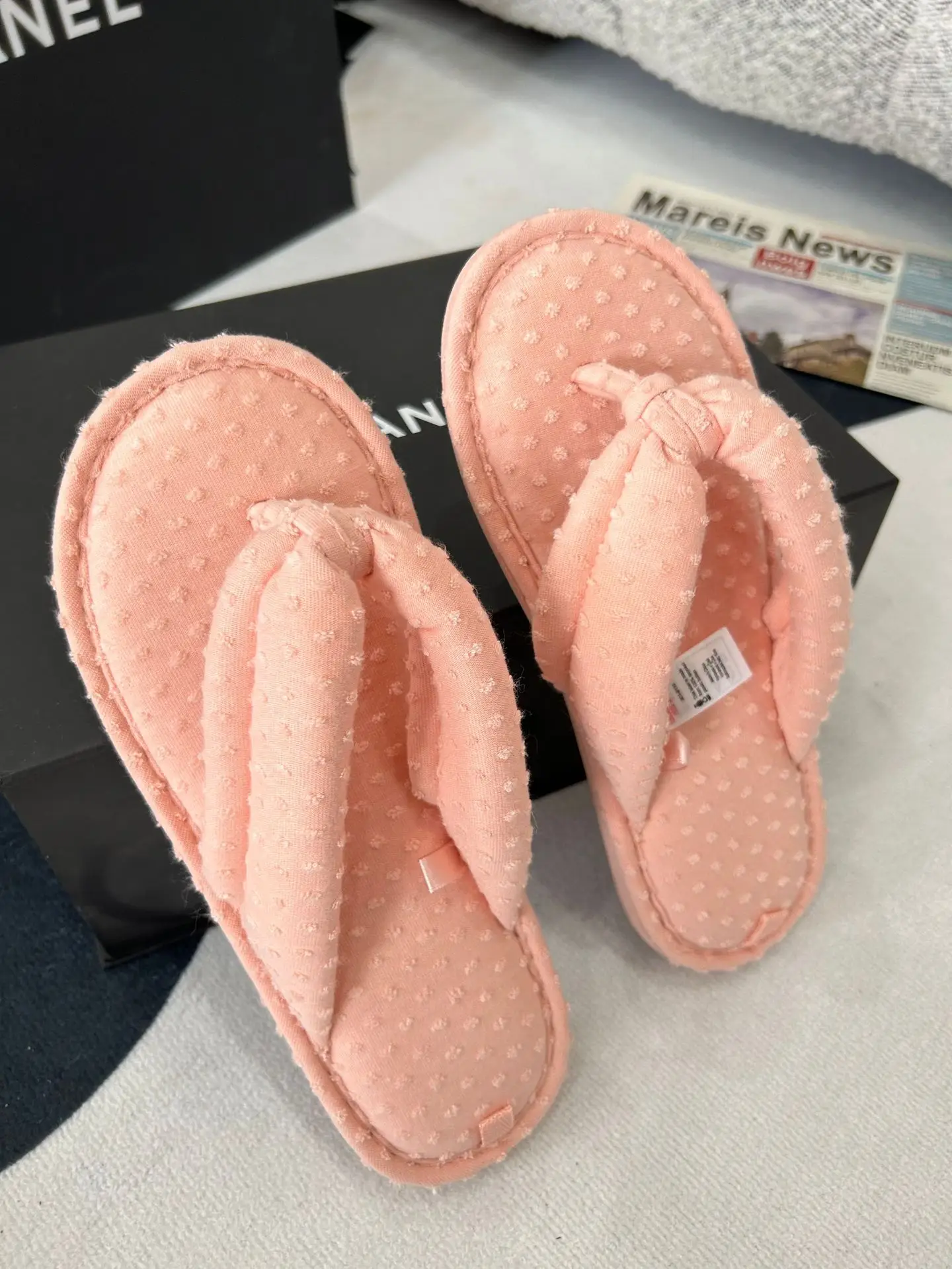 Women's Pink Cotton Flip Flops with Dot Pattern — feature 9