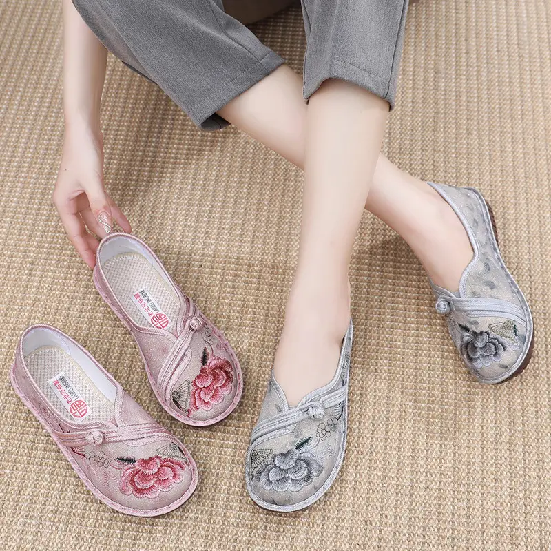New Old Beijing Cloth Shoes Women's Retro Ethnic Style Embroidered Shoes Comfortable Soft Sole Women's Single Shoes Fashion National Style Mother Shoes - Image 6