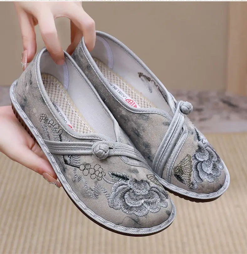 New Old Beijing Cloth Shoes Women's Retro Ethnic Style Embroidered Shoes Comfortable Soft Sole Women's Single Shoes Fashion National Style Mother Shoes — feature 17
