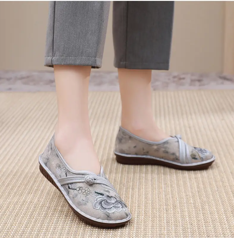 New Old Beijing Cloth Shoes Women's Retro Ethnic Style Embroidered Shoes Comfortable Soft Sole Women's Single Shoes Fashion National Style Mother Shoes — feature 19