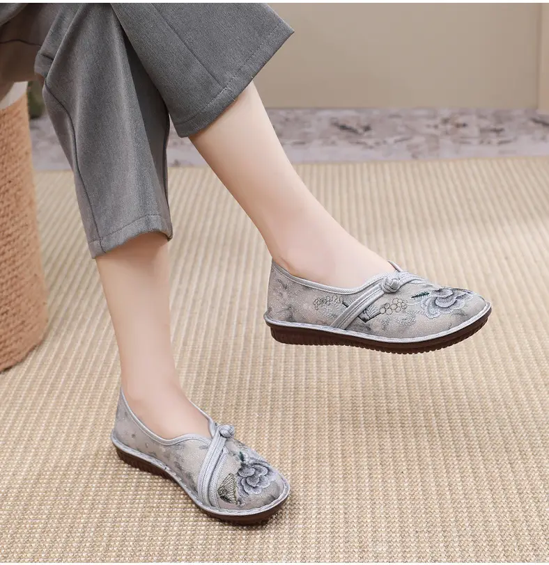 New Old Beijing Cloth Shoes Women's Retro Ethnic Style Embroidered Shoes Comfortable Soft Sole Women's Single Shoes Fashion National Style Mother Shoes — feature 21