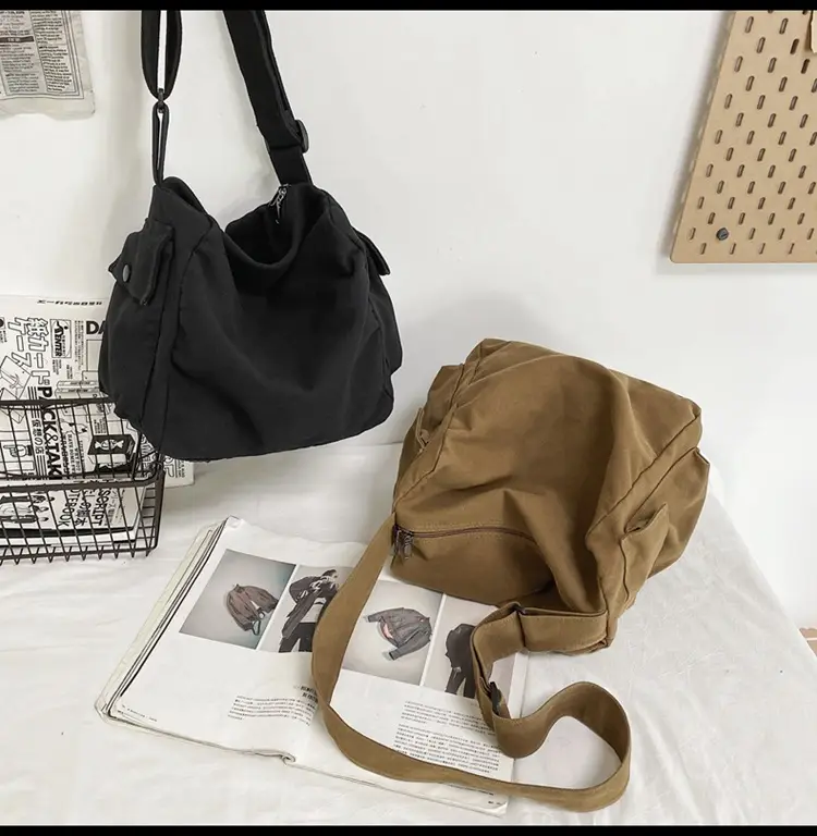 2025 New Ins Harajuku Style Wash Canvas Crossbody Bag Large Capacity Student Shoulder Bag — feature 23