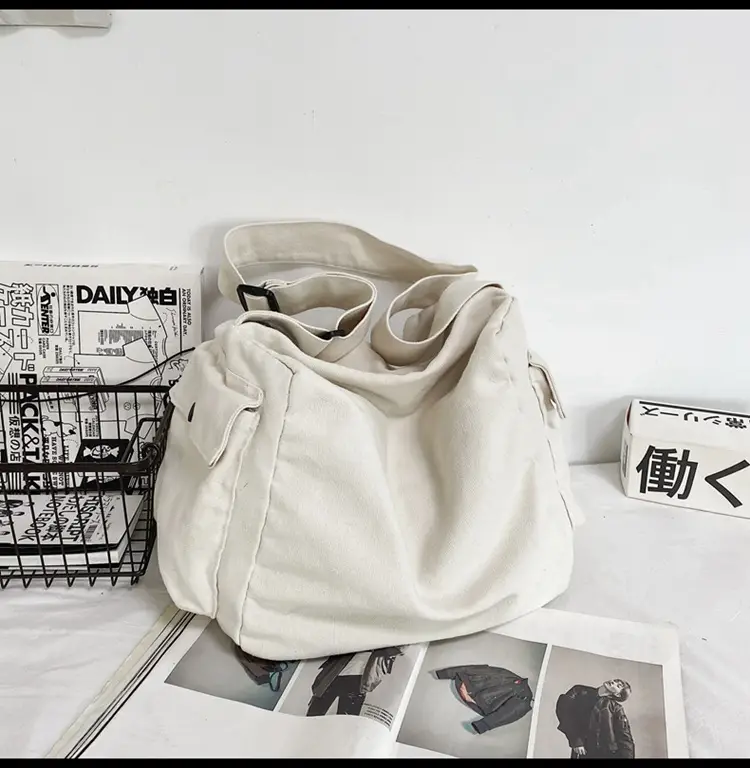 2025 New Ins Harajuku Style Wash Canvas Crossbody Bag Large Capacity Student Shoulder Bag — feature 25