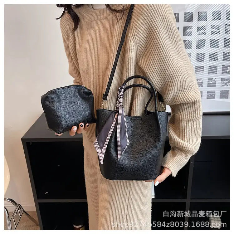 2026 New Retro French Niche Handbag for Women — feature 10