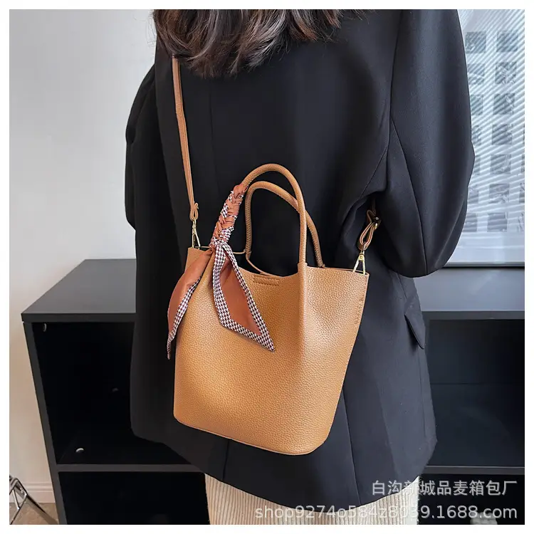 2026 New Retro French Niche Handbag for Women — feature 12