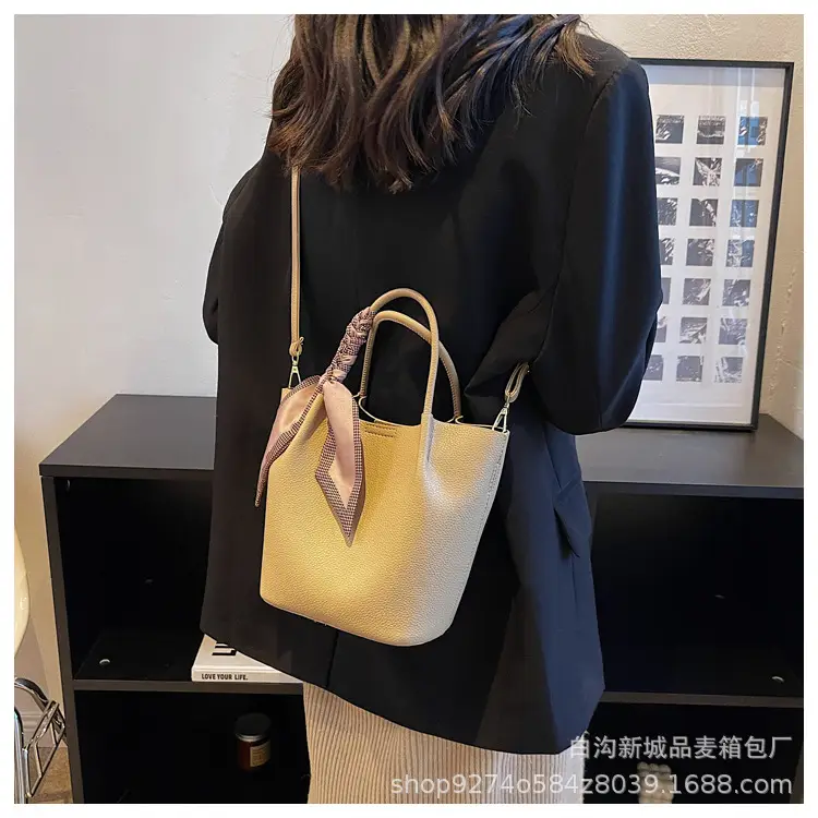 2026 New Retro French Niche Handbag for Women — feature 16