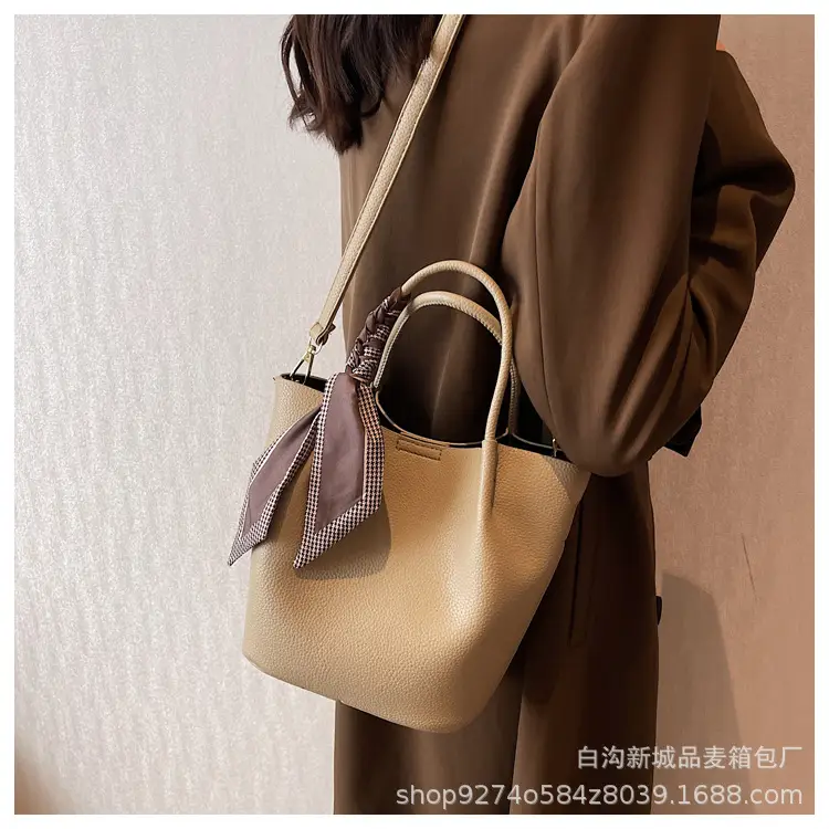 2026 New Retro French Niche Handbag for Women — feature 17