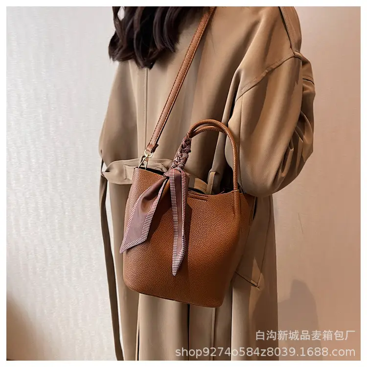 2026 New Retro French Niche Handbag for Women — feature 18