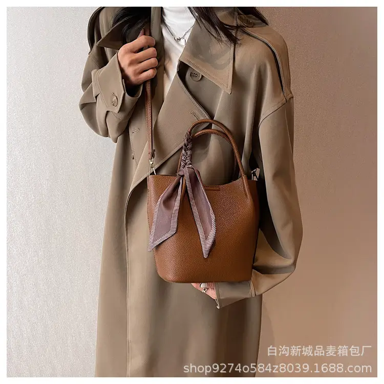 2026 New Retro French Niche Handbag for Women — feature 19