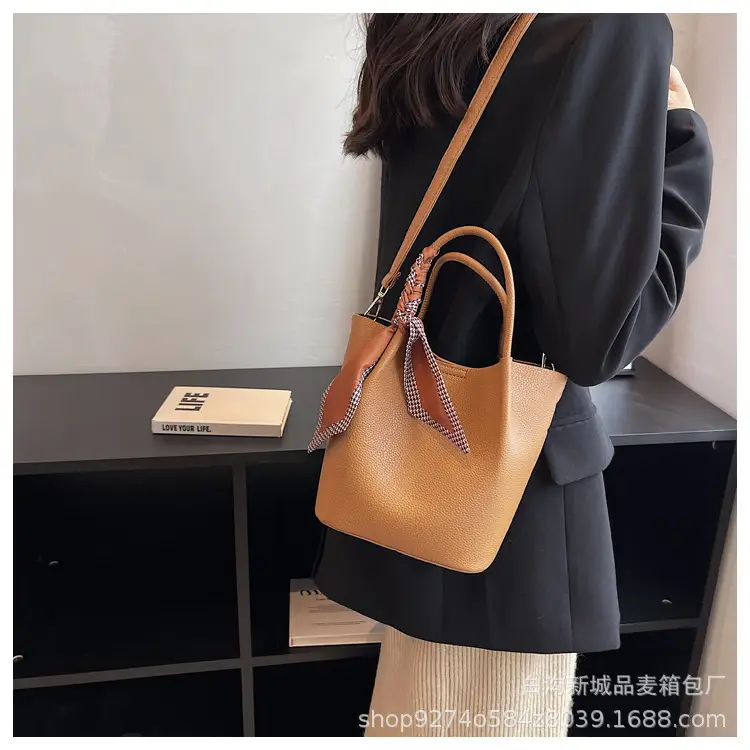 2026 New Retro French Niche Handbag for Women — feature 27