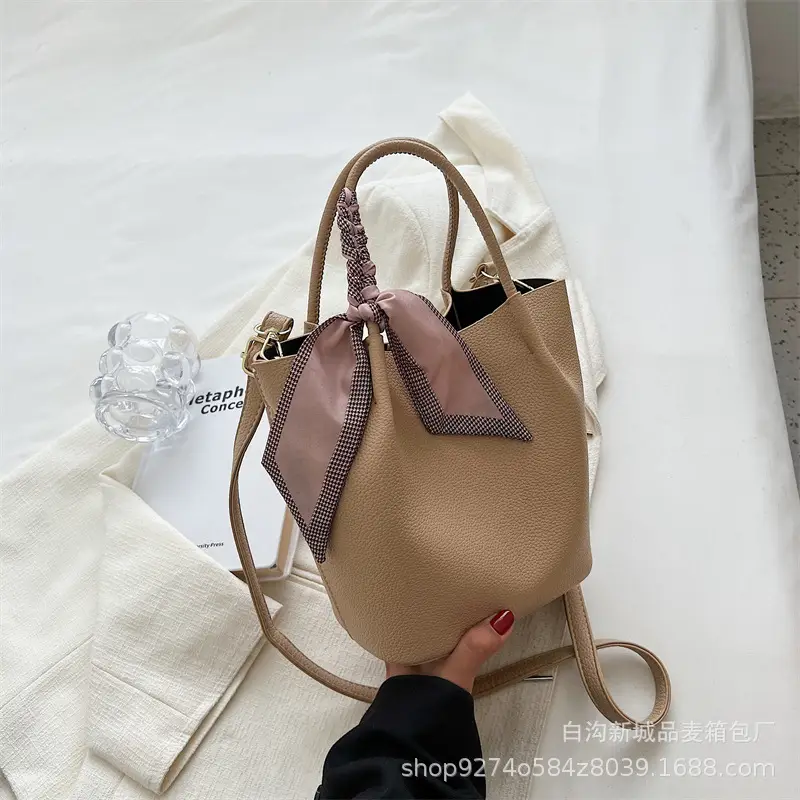 2026 New Retro French Niche Handbag for Women