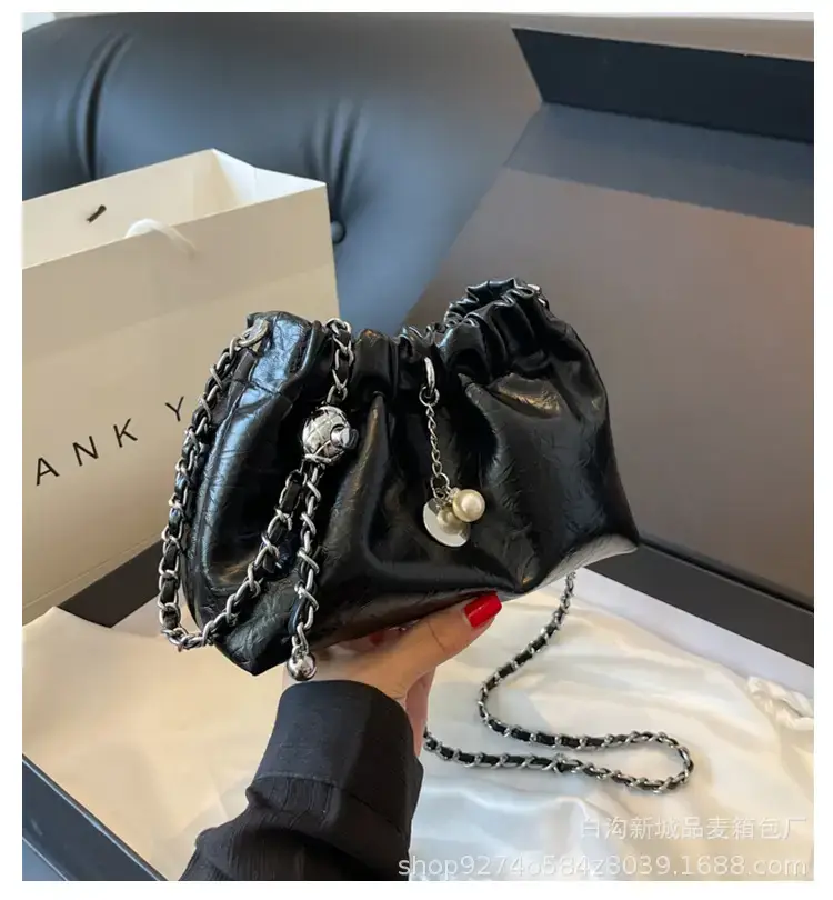 Silver Chain Shoulder Bag for Women 2026 — feature 1