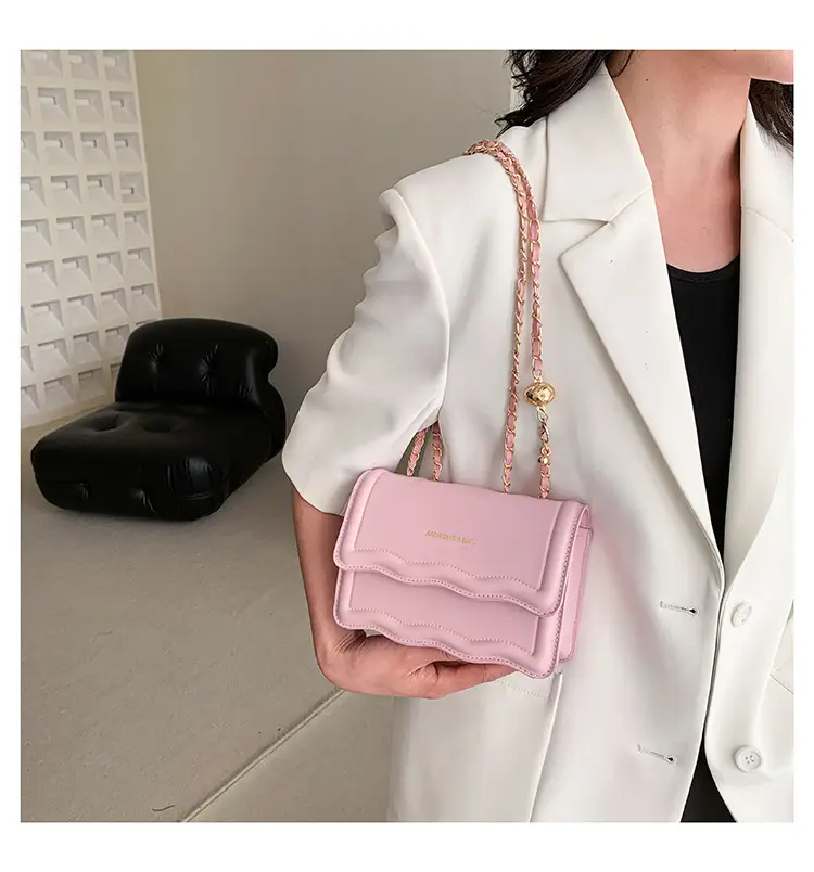 Pink Chain Shoulder Bag for Women 2023 — feature 13