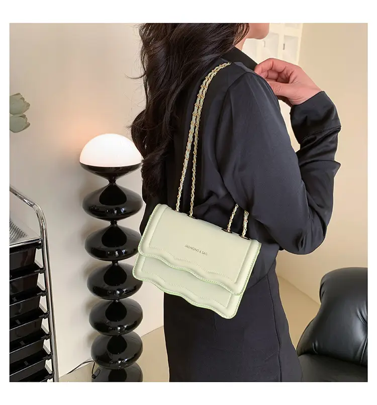 Pink Chain Shoulder Bag for Women 2023 — feature 16