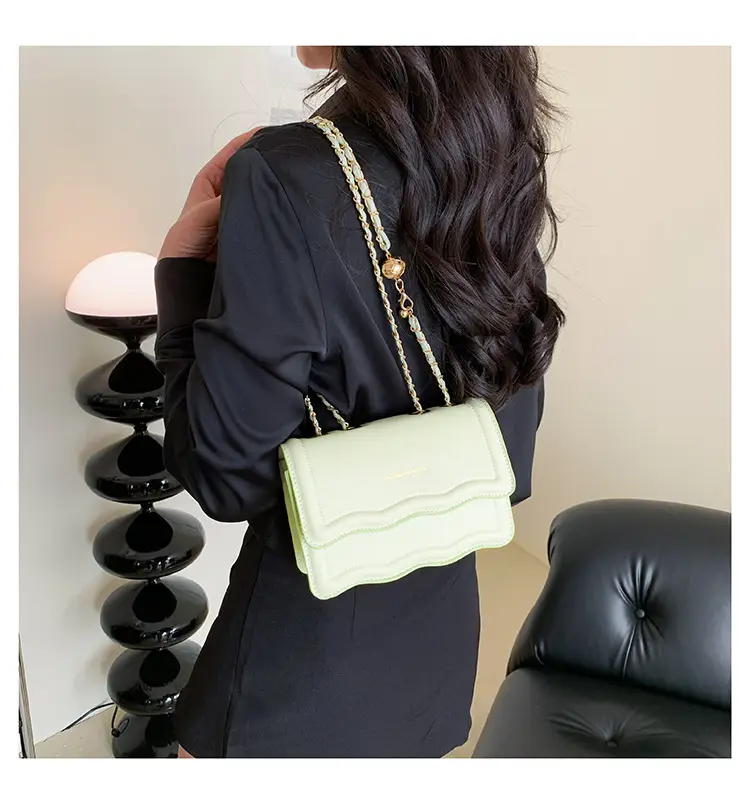 Pink Chain Shoulder Bag for Women 2023 — feature 17