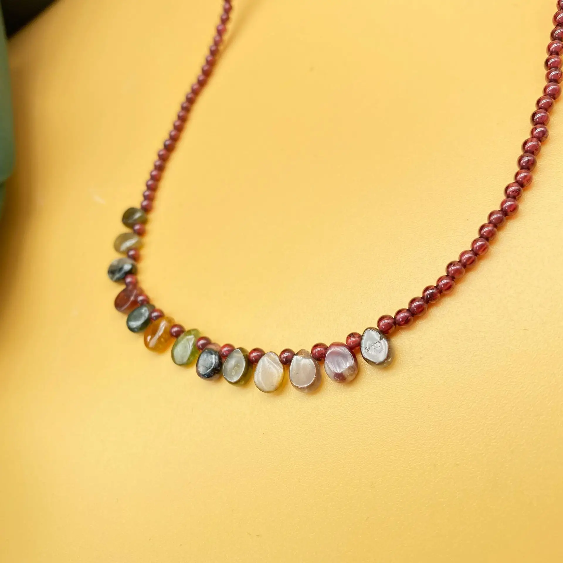 Natural Garnet Clavicle Chain for Women's Luxury Jewelry - Image 5