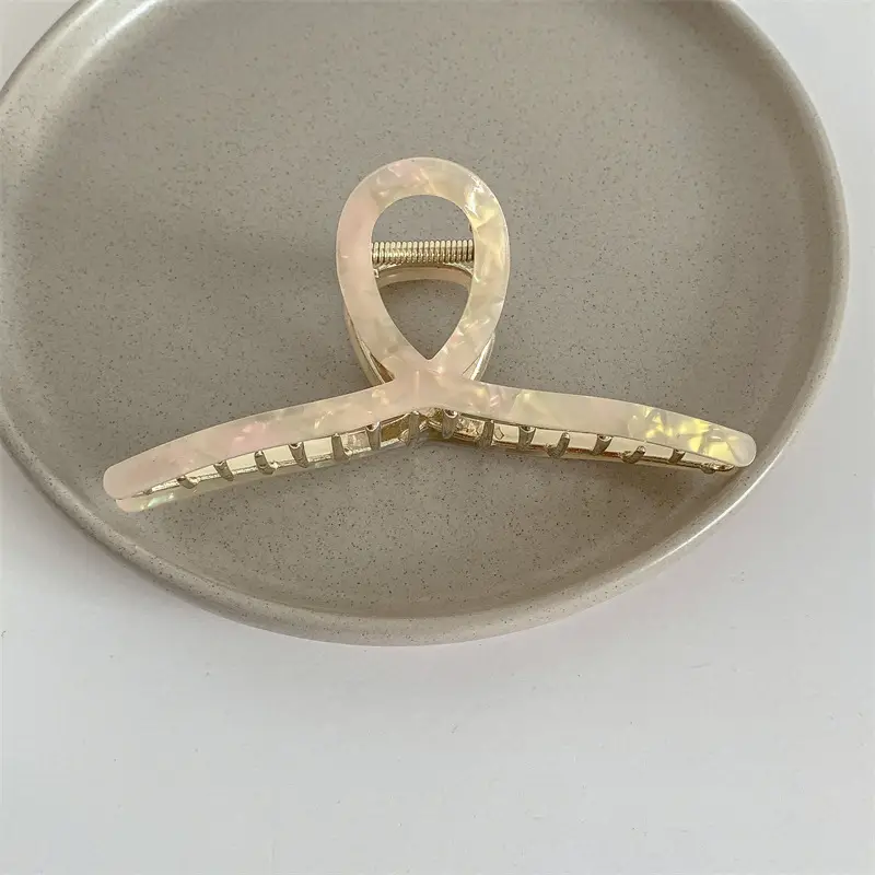 Oversized Retro Shark Clip for Women Gold Plated - Image 16