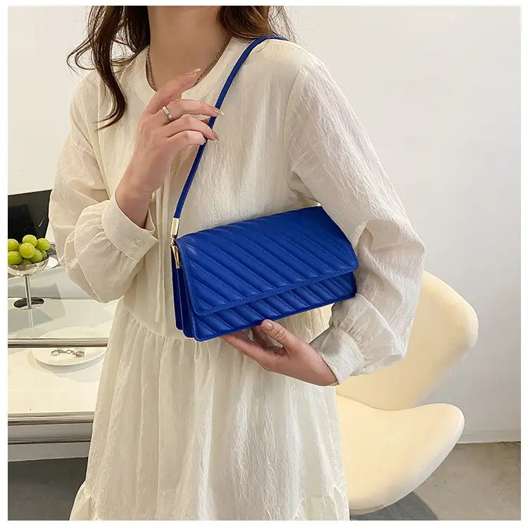 Women's Brown Textured Shoulder Bag 2023 Summer — feature 8