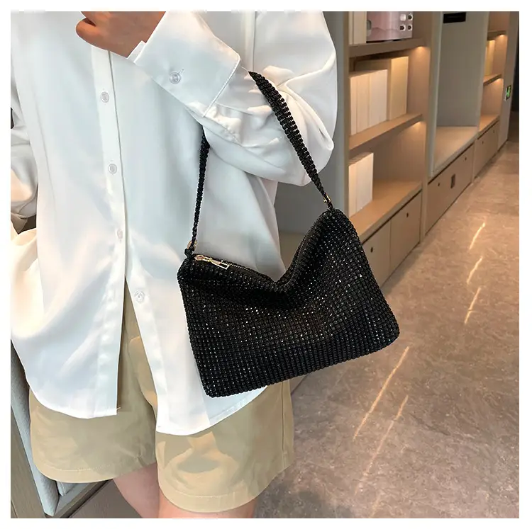 2023 Summer Women's Distinctive Black Knitted Shoulder Bag — feature 14