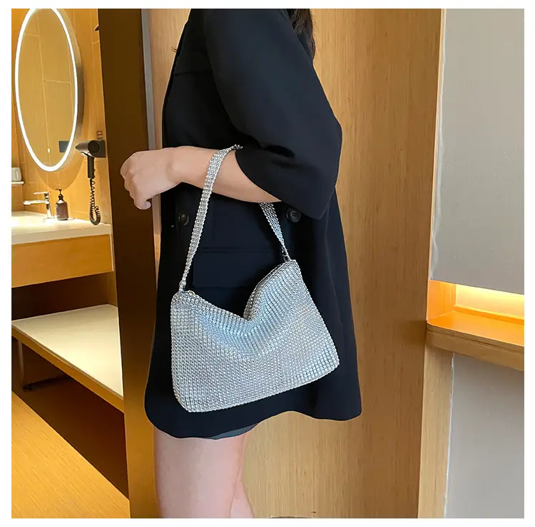 2023 Summer Women's Distinctive Black Knitted Shoulder Bag — feature 18