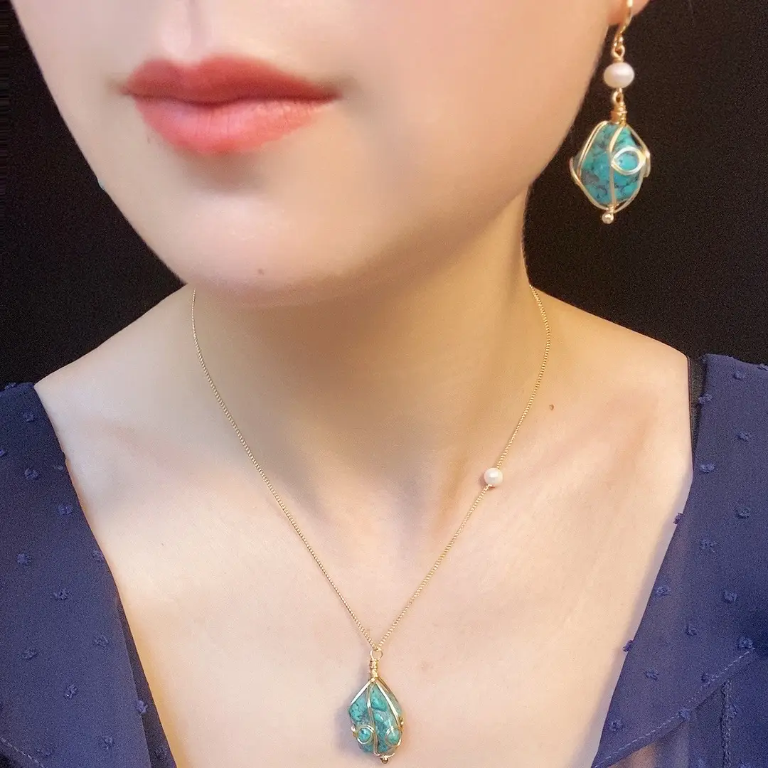 Natural Turquoise Clavicle Necklace for Women