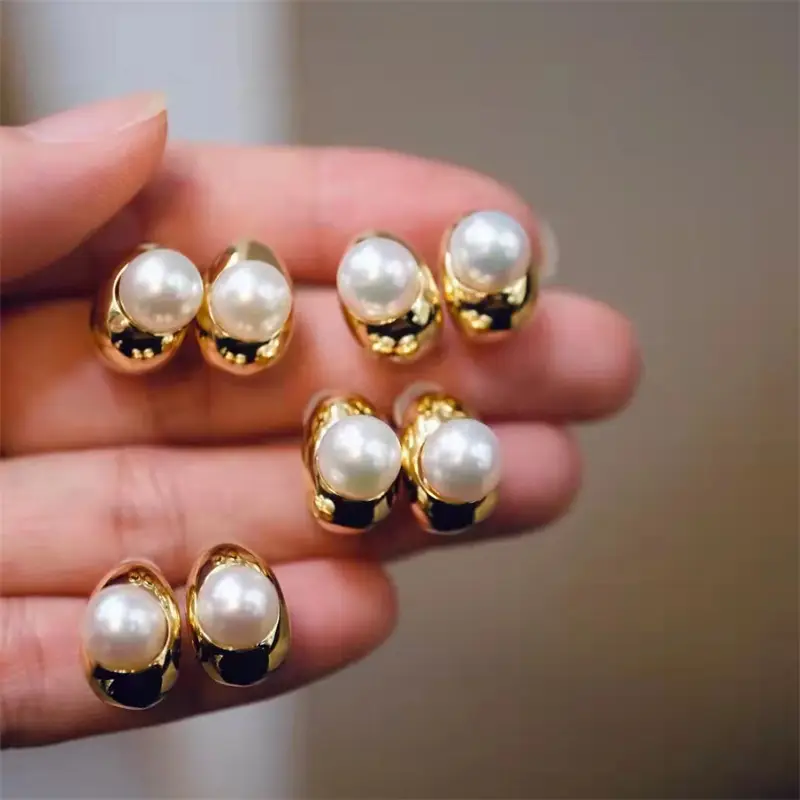 Natural Pearl Stud Earrings Gold Plated S925 Silver - Image 4