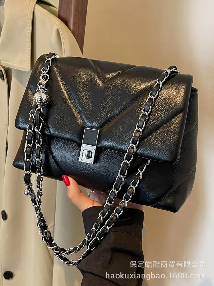 Chain Crossbody Bag Cream Diamond Embroidery 2023 - Image 7